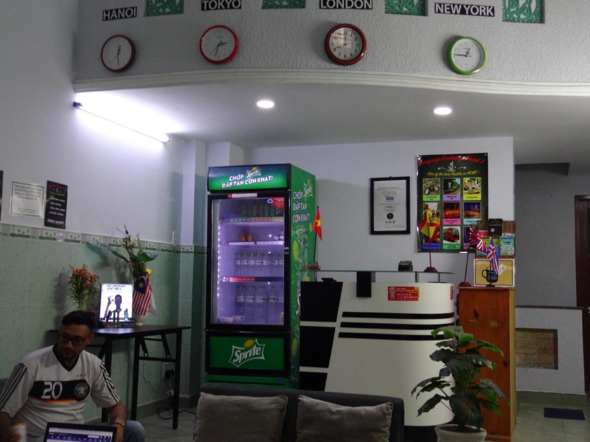 Language Exchange Hostel 2 Ho Chi Minh City Exterior photo